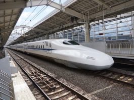 Shinkansen, photo by Asti Widyahari, 2016